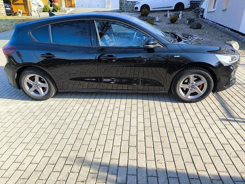 Gebraucht Ford Focus ST-Line 125 PS (91 kW) 2022 Schwarz Kleinwagen
