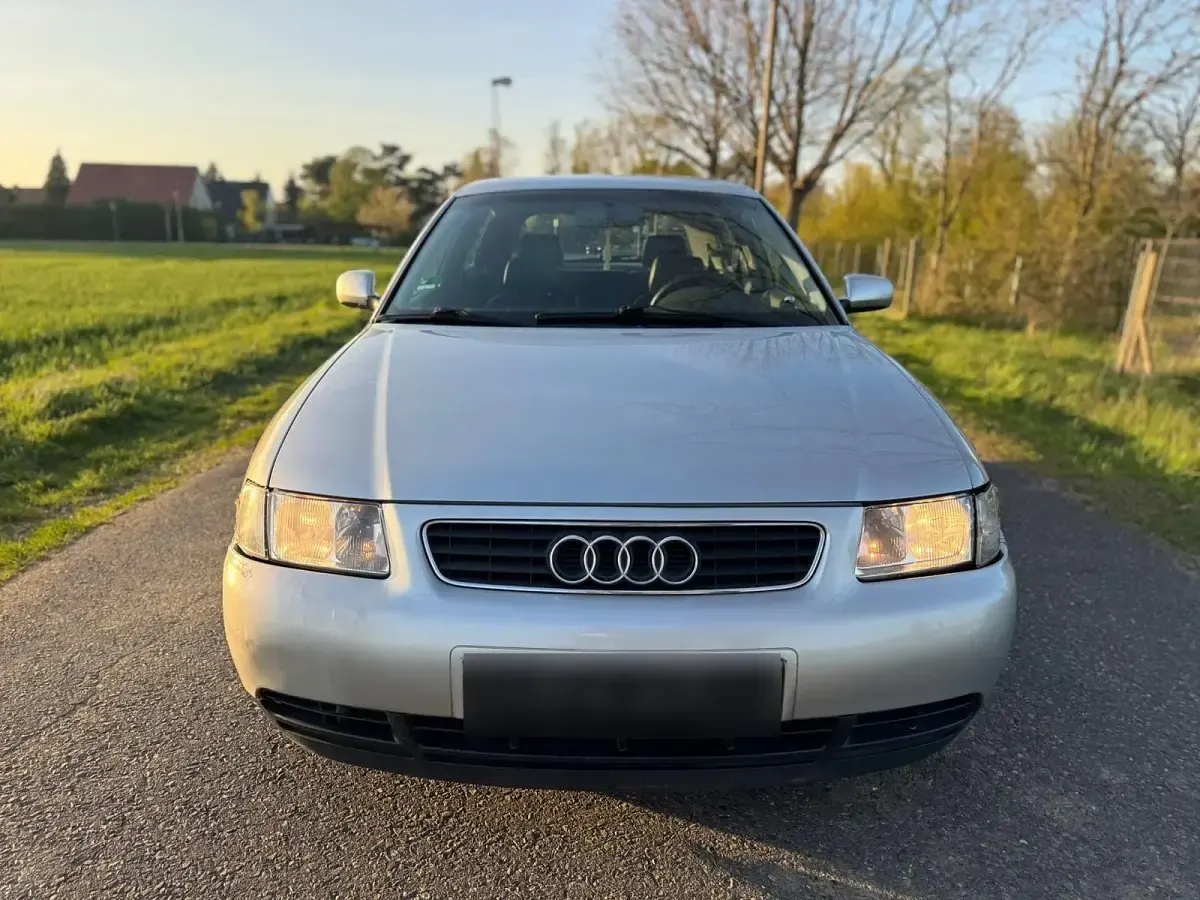 Używany Audi A3 150 KM (110 kW) 1999 Srebrny Hatchback
