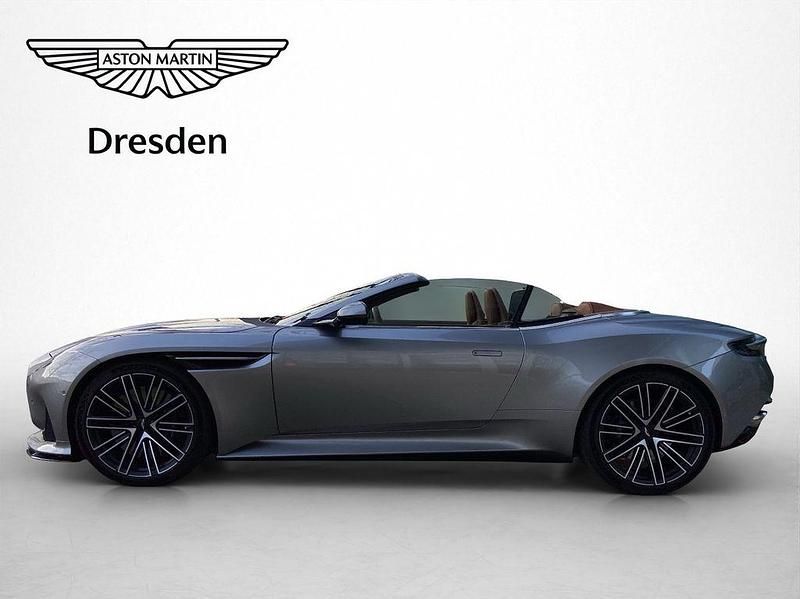 Gebraucht Aston Martin DB12 680 PS (500 kW) 2024 Silber Cabrio