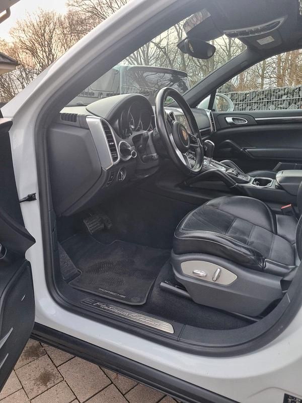 Gebraucht Porsche Cayenne Platinum Edition 262 PS (192 kW) 2016 Weiß SUV