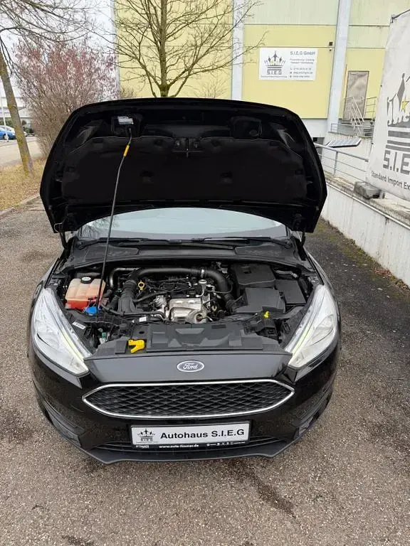 Gebraucht Ford Focus Business Edition 125 PS (91 kW) 2017 Schwarz Limousine