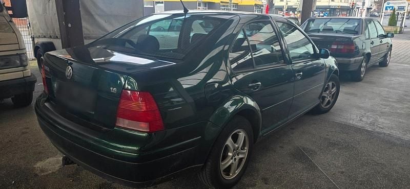 Gebraucht VW Bora 101 PS (74 kW) 1999 Grün Limousine