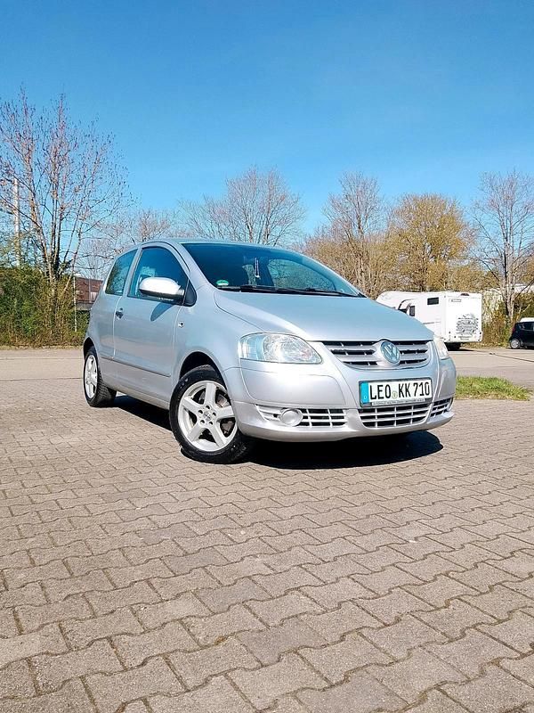 Gebraucht VW Fox 58 PS (42 kW) 2006 Silber Kleinwagen