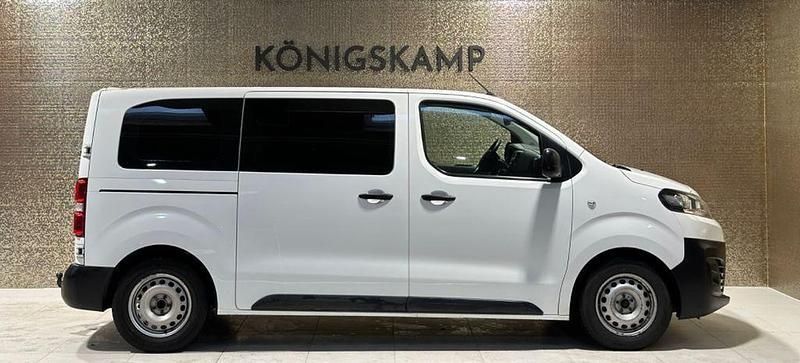 Second-hand Citroën Jumpy 116 CP (85 kW) 2017 Alb Monovolum