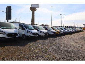 Weiß, weiß Gebraucht 2016 Ford Transit Custom | 8.600 € - Bild 1/4