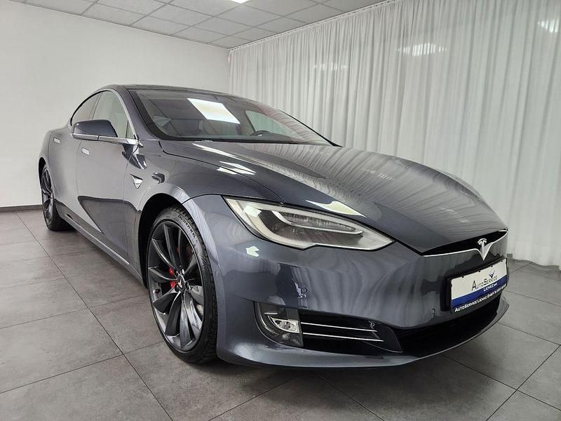 Grau metallic (metallic) Gebraucht 2016 Tesla Model S Performance Kleinwagen | 34.990 € (Teuer) - Bild 1/4