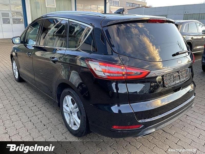 Gebraucht Ford S-MAX Titanium S 190 PS (139 kW) 2020 Obsidianschwarz Van / Kleinbus