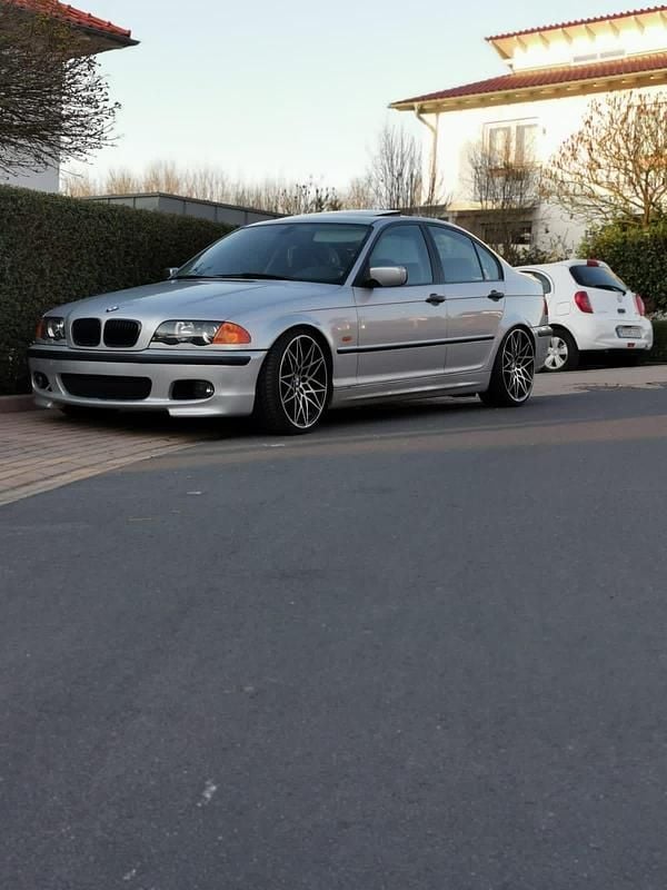 Gebraucht BMW 320 136 PS (100 kW) 2000 Silber Limousine