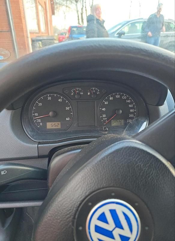 Gebraucht VW Polo 75 PS (55 kW) 2003 Schwarz Kleinwagen