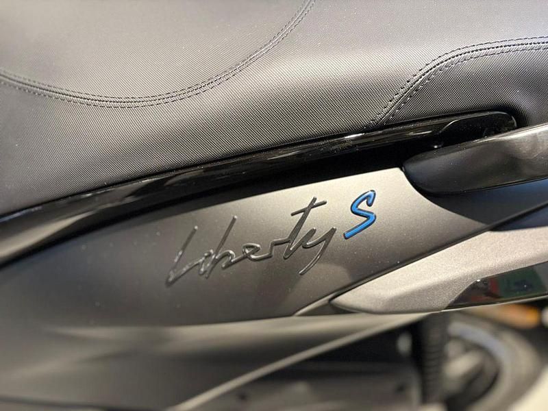 Gebraucht Renault Clio V Evolution 67 PS (49 kW) 2023 Other Limousine