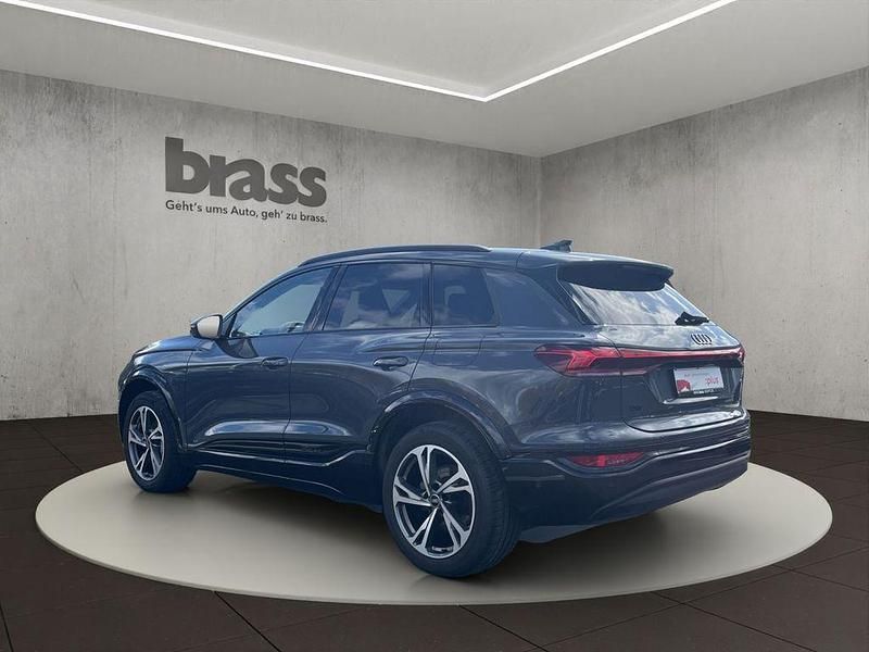 Gebraucht Audi Q6 e-tron Ambiente 185 kW (252 PS) 2025 Magnetgrau SUV