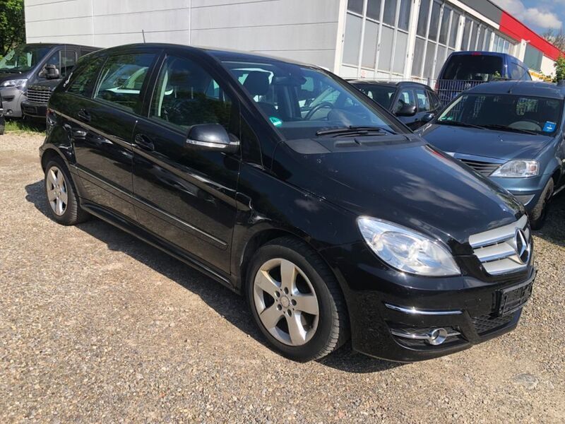 Gebraucht Mercedes B200 193 PS (141 kW) 2008 Schwarz Van / Kleinbus