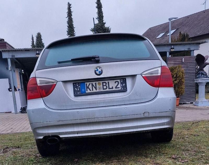 Gebraucht BMW 320 177 PS (130 kW) 2007 Silber Kombi