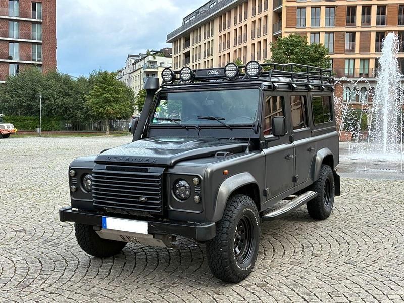 Schwarz Gebraucht 2009 Land Rover Defender SE SUV | 22.500 € - Bild 1/4