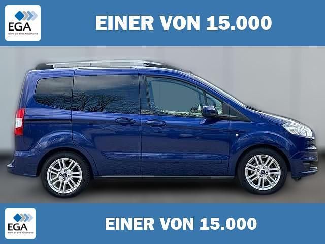 Gebraucht Ford Tourneo Courier Titanium 101 PS (74 kW) 2018 Blau metallic Van / Kleinbus