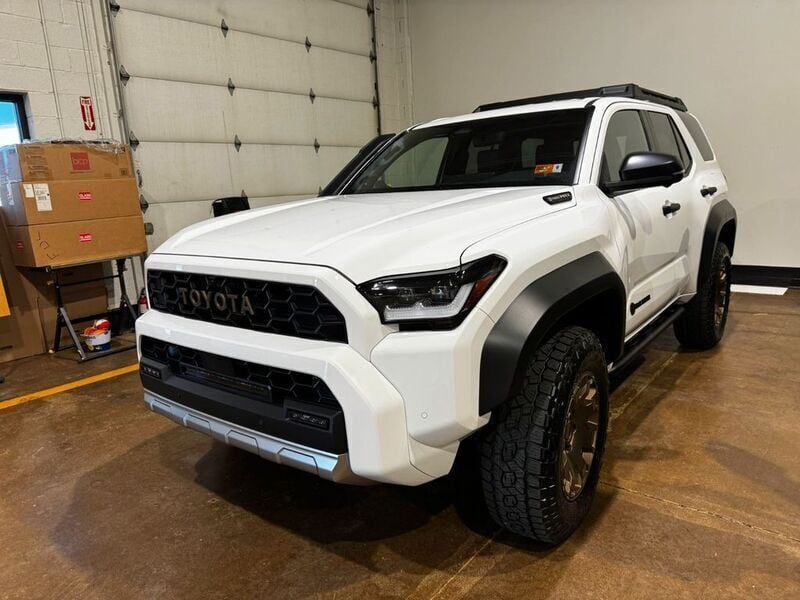 Weiß Neu 2025 Toyota 4 Runner SUV | 98.590 € - Bild 1/4