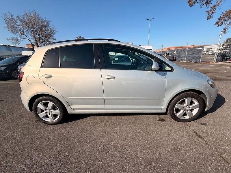 Gebraucht VW Golf VI Team 105 PS (77 kW) 2010 Gold Kleinwagen