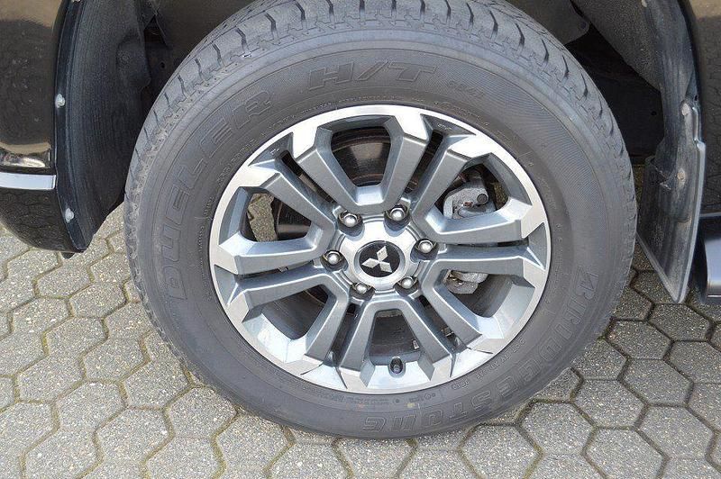 Gebraucht Mitsubishi L200 150 PS (110 kW) 2020 Pantherschwarz Pickup