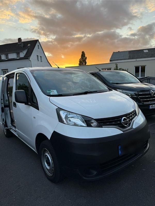 Weiß Gebraucht 2015 Nissan NV200 Van | 5.800 € (Fairer Preis) - Bild 1/4