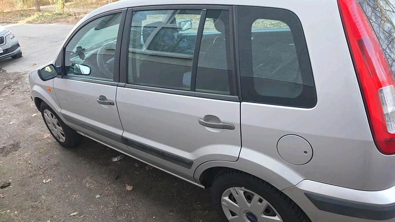 Gebraucht Ford Fusion 58 PS (42 kW) 2007 Kleinwagen