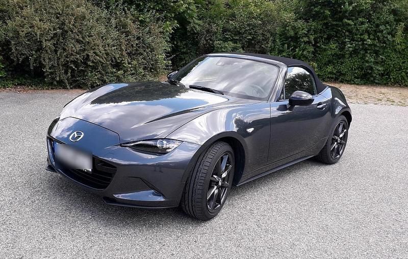 Grau Gebraucht 2017 Mazda MX5 Cabrio | 19.899 € (Guter Preis) - Bild 1/4