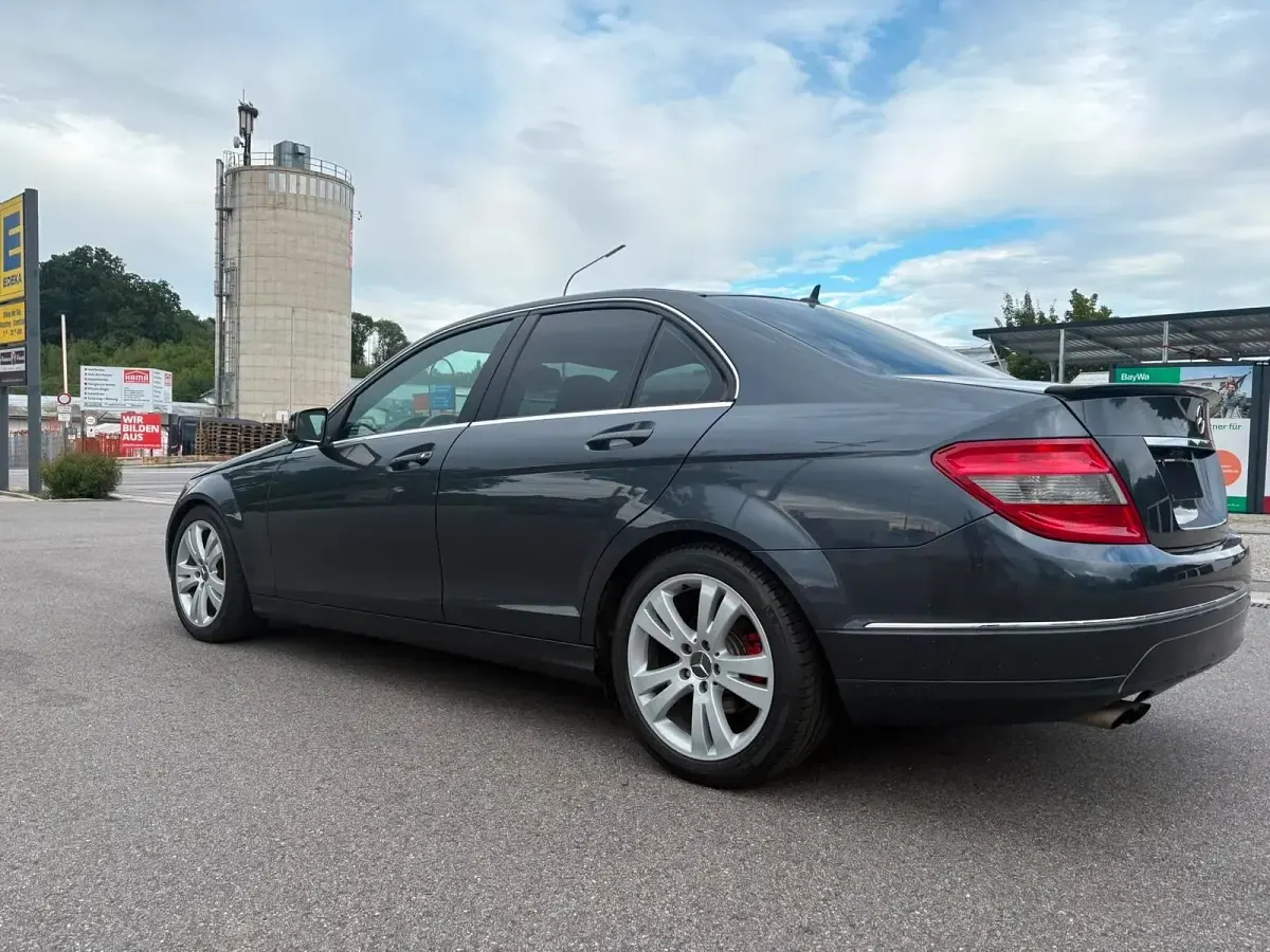 Gebraucht Mercedes C180 Avantgarde 154 PS (113 kW) 2008 Grau Limousine
