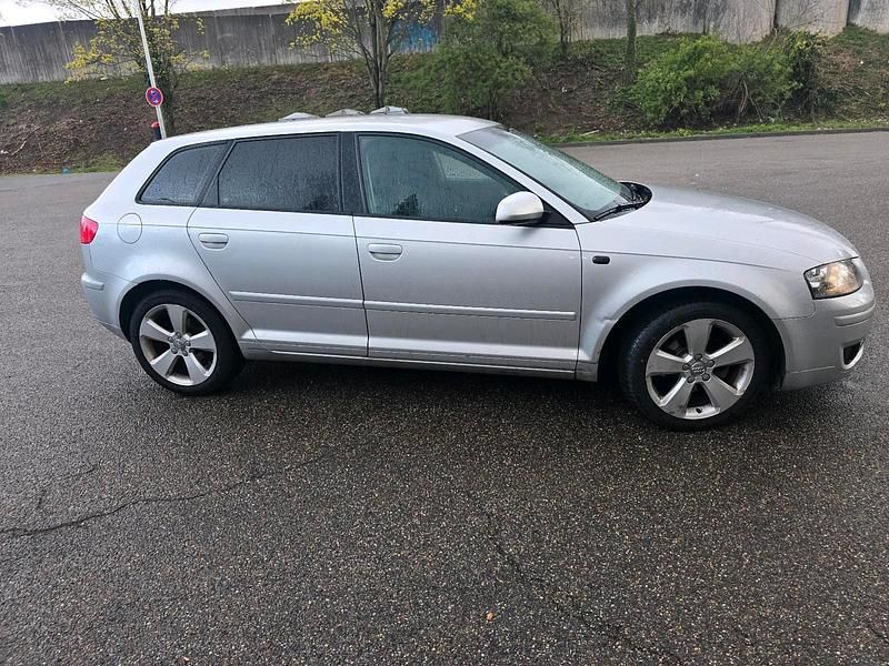 Gebraucht Audi A3 115 PS (84 kW) 2005 Silber Kleinwagen