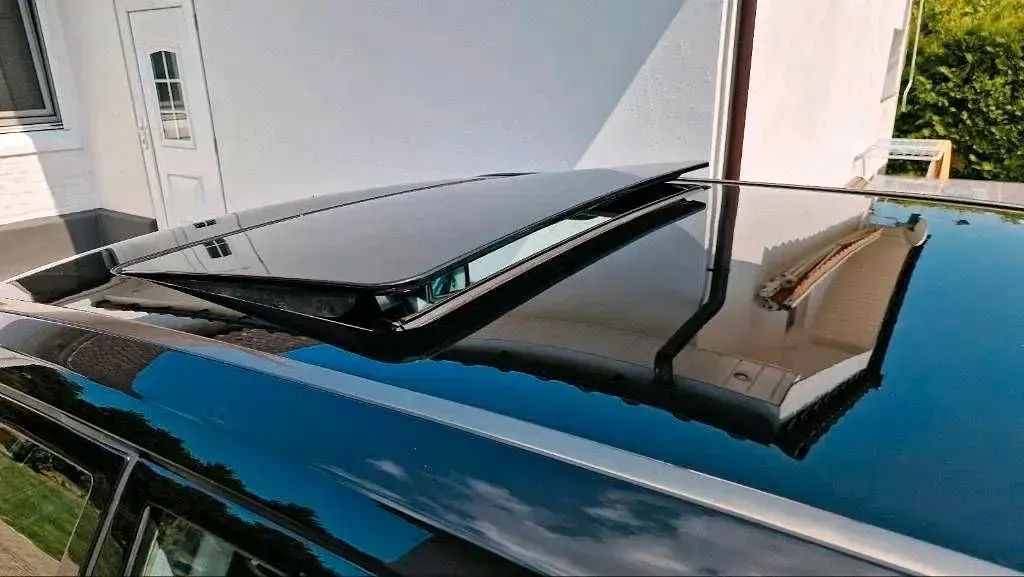 Gebraucht Mercedes 250 94 PS (69 kW) 1990 Schwarz Limousine