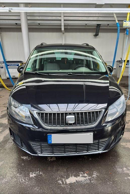 Schwarz Gebraucht 2014 Seat Alhambra Van / Kleinbus | 11.600 € (Fairer Preis) - Bild 1/4