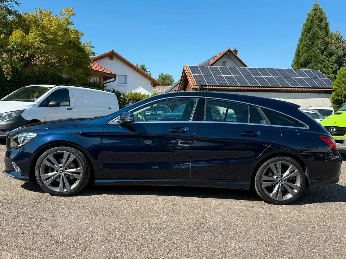 Gebraucht Mercedes CLA200 156 PS (114 kW) 2018 Blau Limousine