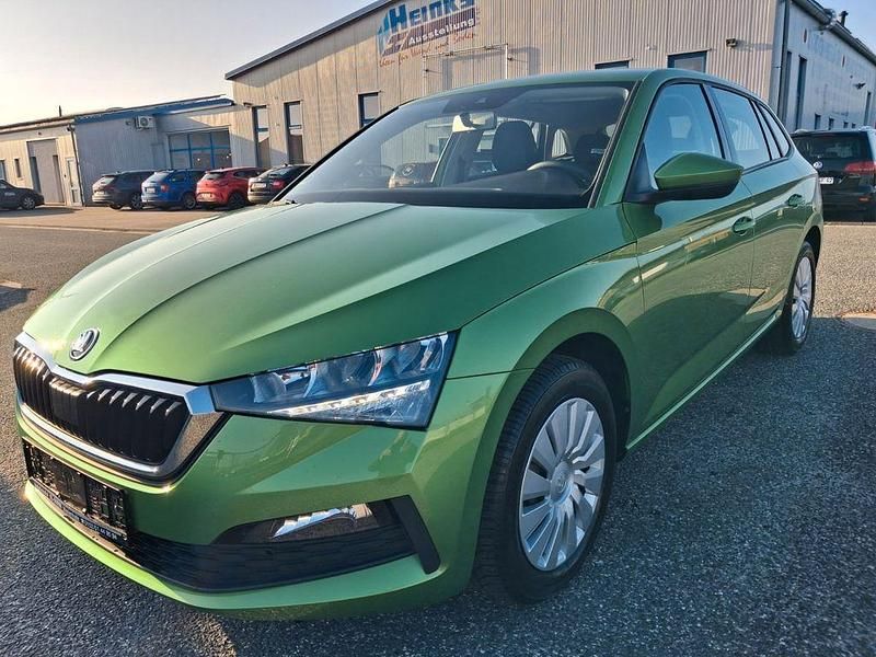 Gebraucht Skoda Scala Active 95 PS (69 kW) 2020 Grün Kleinwagen