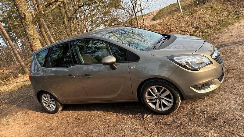 Gebraucht Opel Meriva 120 PS (88 kW) 2016 Braun Van / Kleinbus