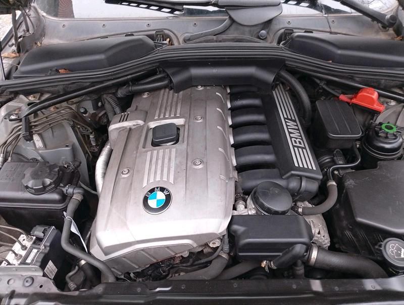 Gebraucht BMW 530 258 PS (189 kW) 2006 Silber Limousine