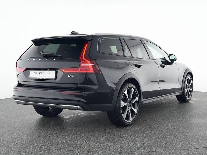 Gebraucht Volvo V60 CC Ultimate 197 PS (144 kW) 2023 Schwarz Kombi