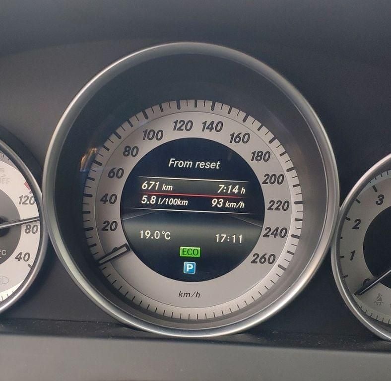 Schwarz Gebraucht 2014 Mercedes C180 Coupé | 10.500 € (Guter Preis) - Bild 1/4