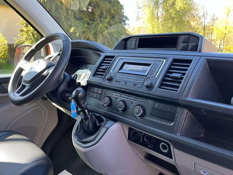 Gebraucht VW Transporter 150 PS (110 kW) 2018 Orange Van