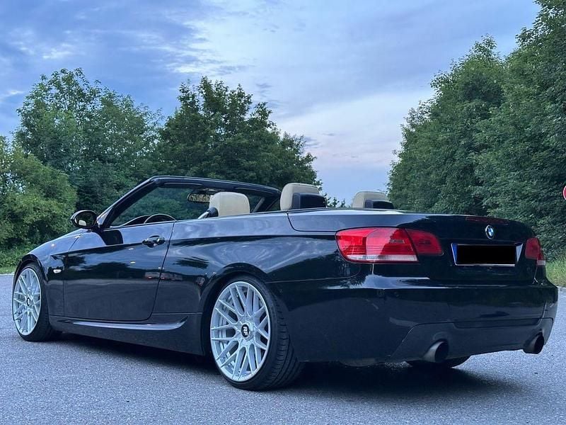 Schwarz Gebraucht 2008 BMW 330 Cabriolet Performance Cabrio | 12.499 € (Fairer Preis) - Bild 1/4
