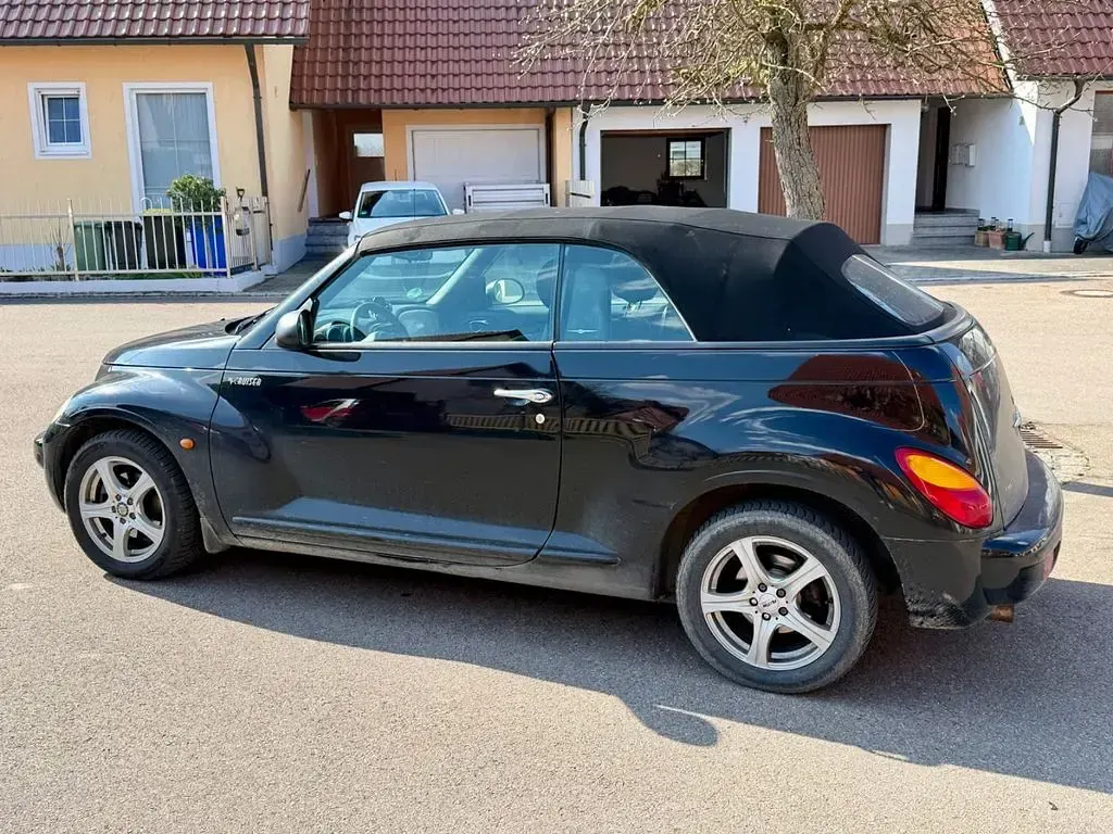 Usado Chrysler PT Cruiser 223 CV (164 kW) 2004 Negro Descapotable