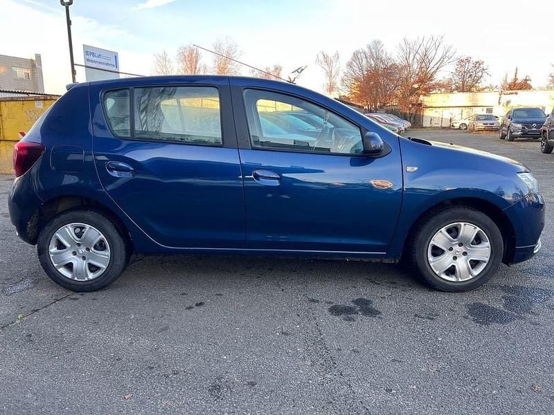 Gebraucht Dacia Sandero 73 PS (53 kW) 2019 Blau Limousine