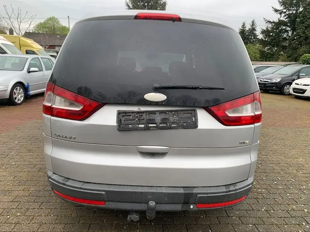 Gebraucht Ford Galaxy Ghia 140 PS (102 kW) 2008 Silber Van / Kleinbus