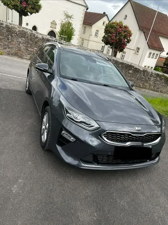 Gebraucht Kia Ceed Platinum Edition 140 PS (102 kW) 2018 Grau Kleinwagen