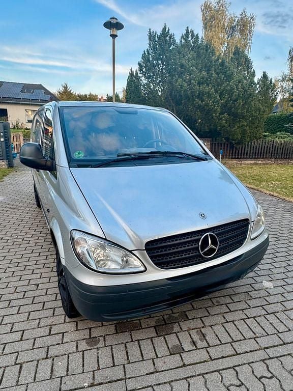 Silber Gebraucht 2008 Mercedes Vito Van / Kleinbus | 4.000 € (Superpreis) - Bild 1/4