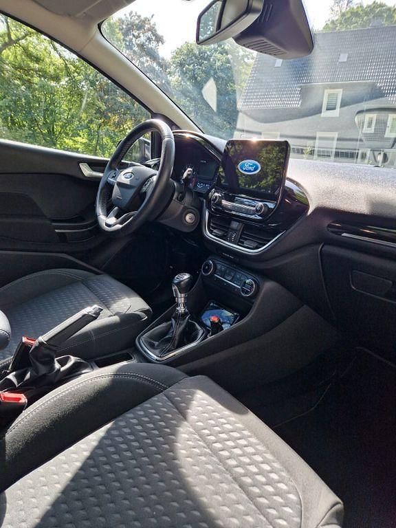 Gebraucht Ford Fiesta Titanium 125 PS (91 kW) 2017 Schwarz Kleinwagen