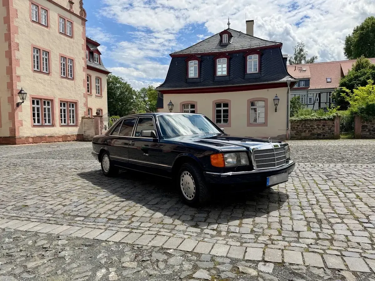 Gebraucht Mercedes 560 286 PS (210 kW) 1990 Blau Limousine