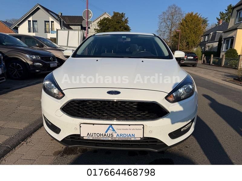 Gebraucht Ford Focus Cool & Connect 120 PS (88 kW) 2018 Weiß Kombi