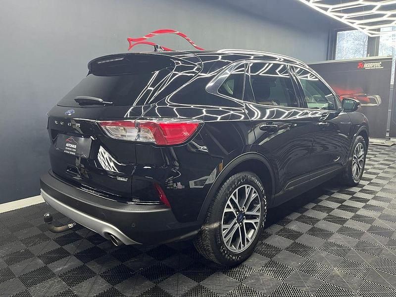 Gebraucht Ford Kuga Titanium 152 PS (111 kW) 2020 Schwarz SUV