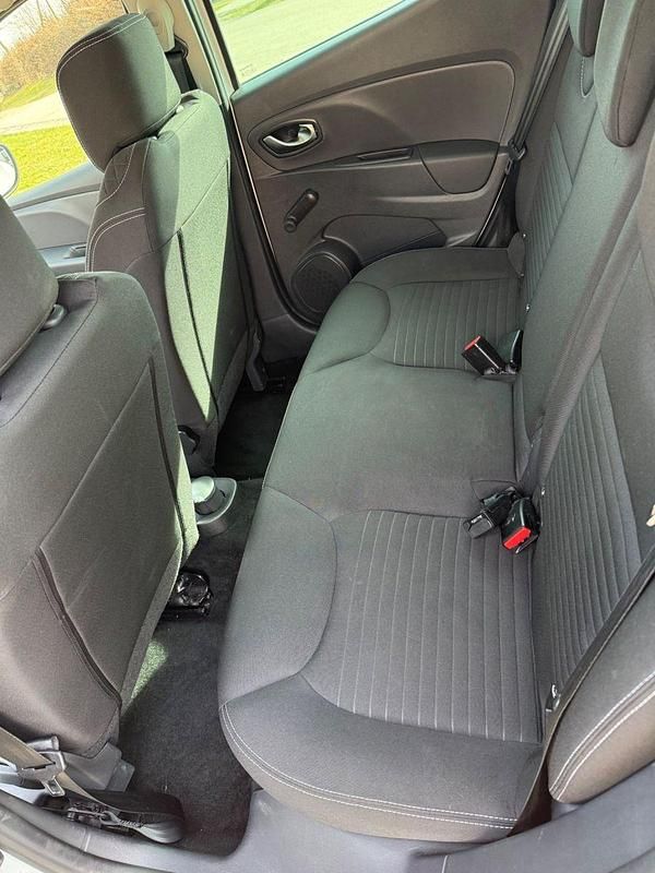 Gebraucht Renault Clio IV LIMITED 88 PS (64 kW) 2017 Weiß Kleinwagen