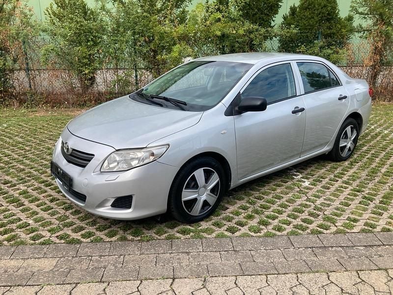 Gebraucht 2009 Toyota Corolla Limousine | 2.290 € - Bild 1/4