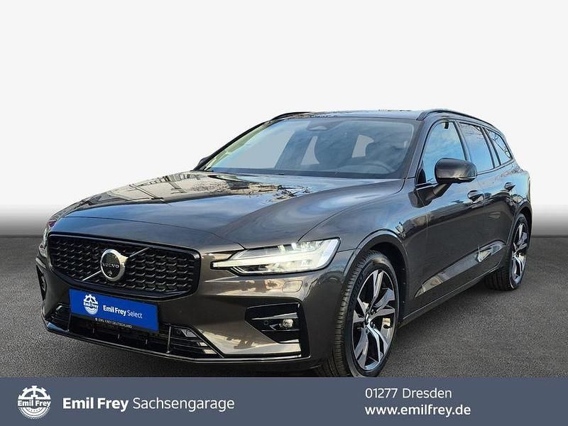 Gebraucht Volvo V60 Plus 197 PS (144 kW) 2025 Platinum grey metallic Kombi