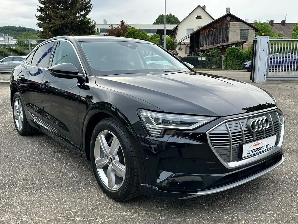 Gebraucht Audi e-tron Sportback 300 kW (408 PS) 2021 Mythosschwarz metallic SUV